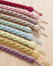 Load image into Gallery viewer, Rope Curtain Camomile Tieback
