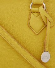 Load image into Gallery viewer, Saffron Medium Kettle Bag
