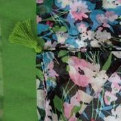Load image into Gallery viewer, Summer Floral Tassel Scarf
