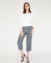 Load image into Gallery viewer, Cropped Artist Floral Border Trousers
