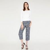 Load image into Gallery viewer, Cropped Artist Floral Border Trousers
